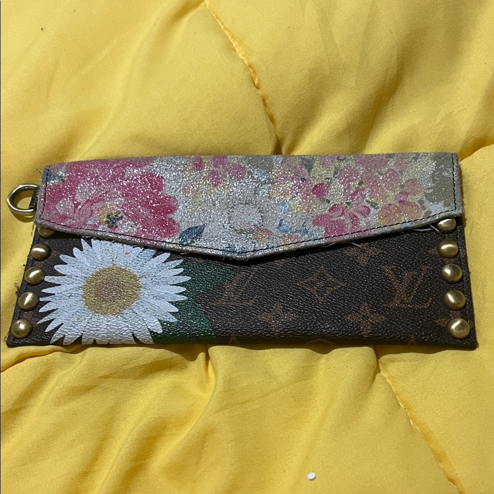 Louis Vuitton Floral and Brown Clutch